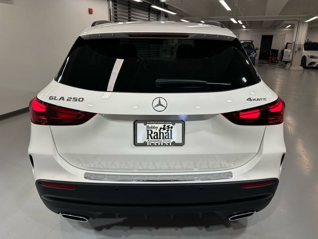 New 2026 Mercedes-Benz GLA 250 4MATIC image 2