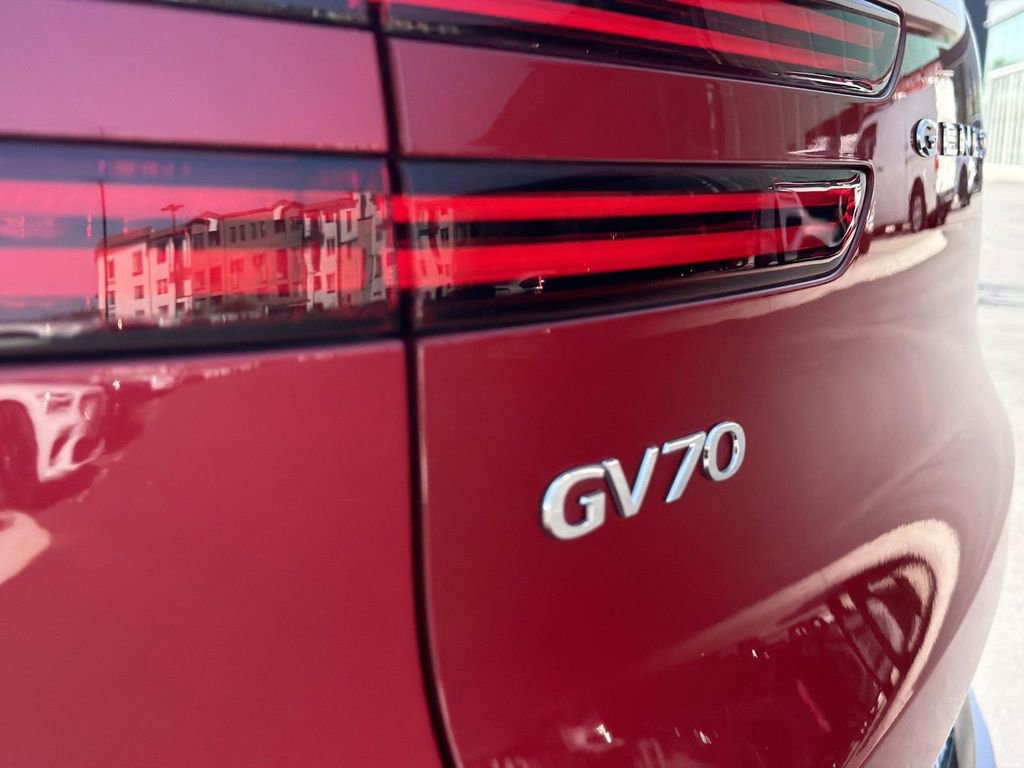 Used 2024 Genesis GV70 3.5T Sport image 24