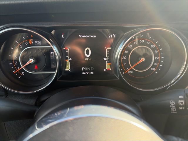 Used 2022 Jeep Wrangler Unlimited Sahara AWD/4WD image 19