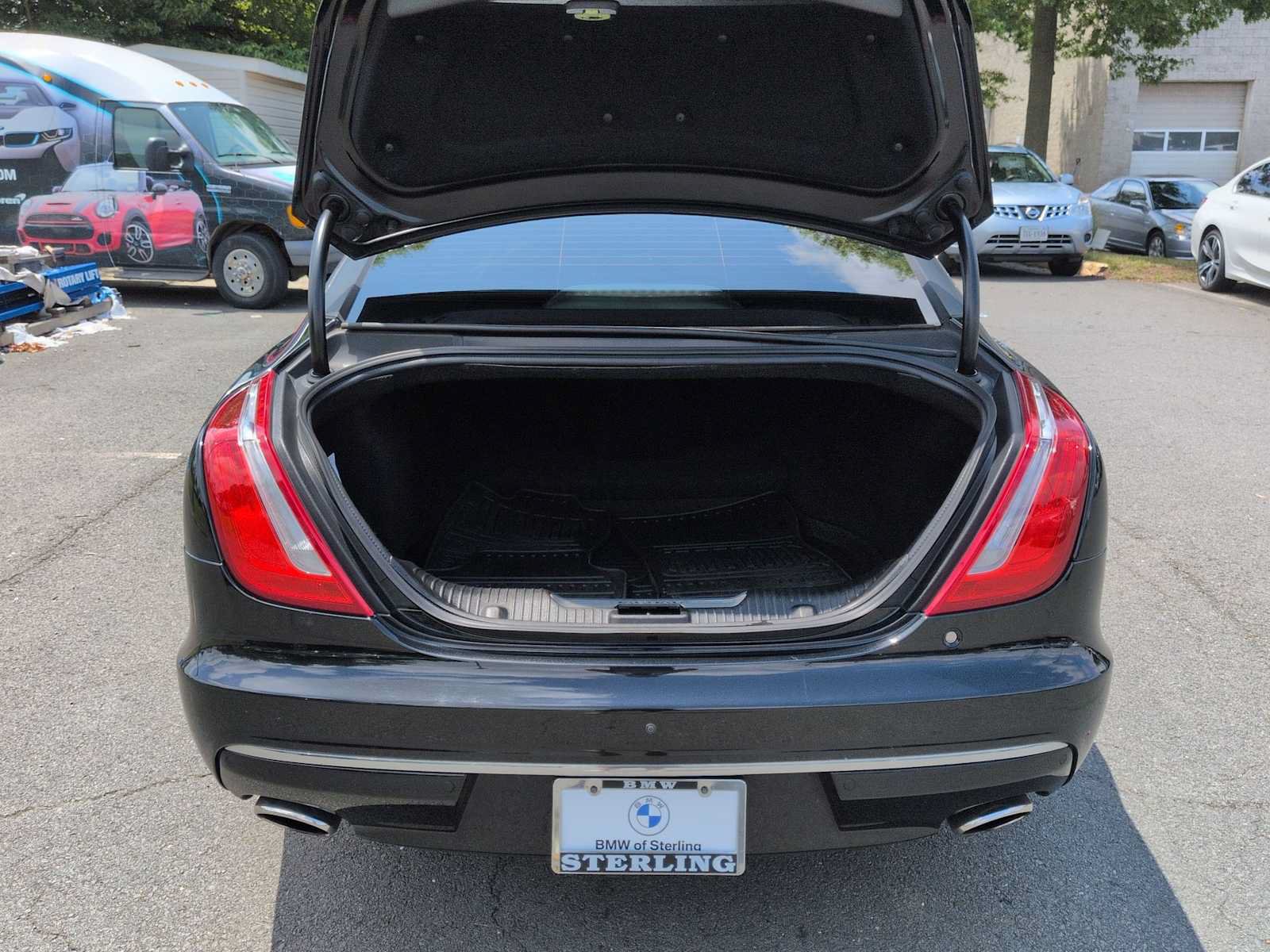 Used 2019 Jaguar XJ AWD image 37