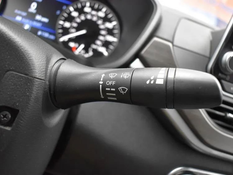 Used 2024 Nissan Altima 2.5 SV image 26