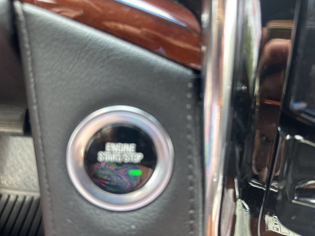 Used 2015 Cadillac Escalade ESV Luxury image 61