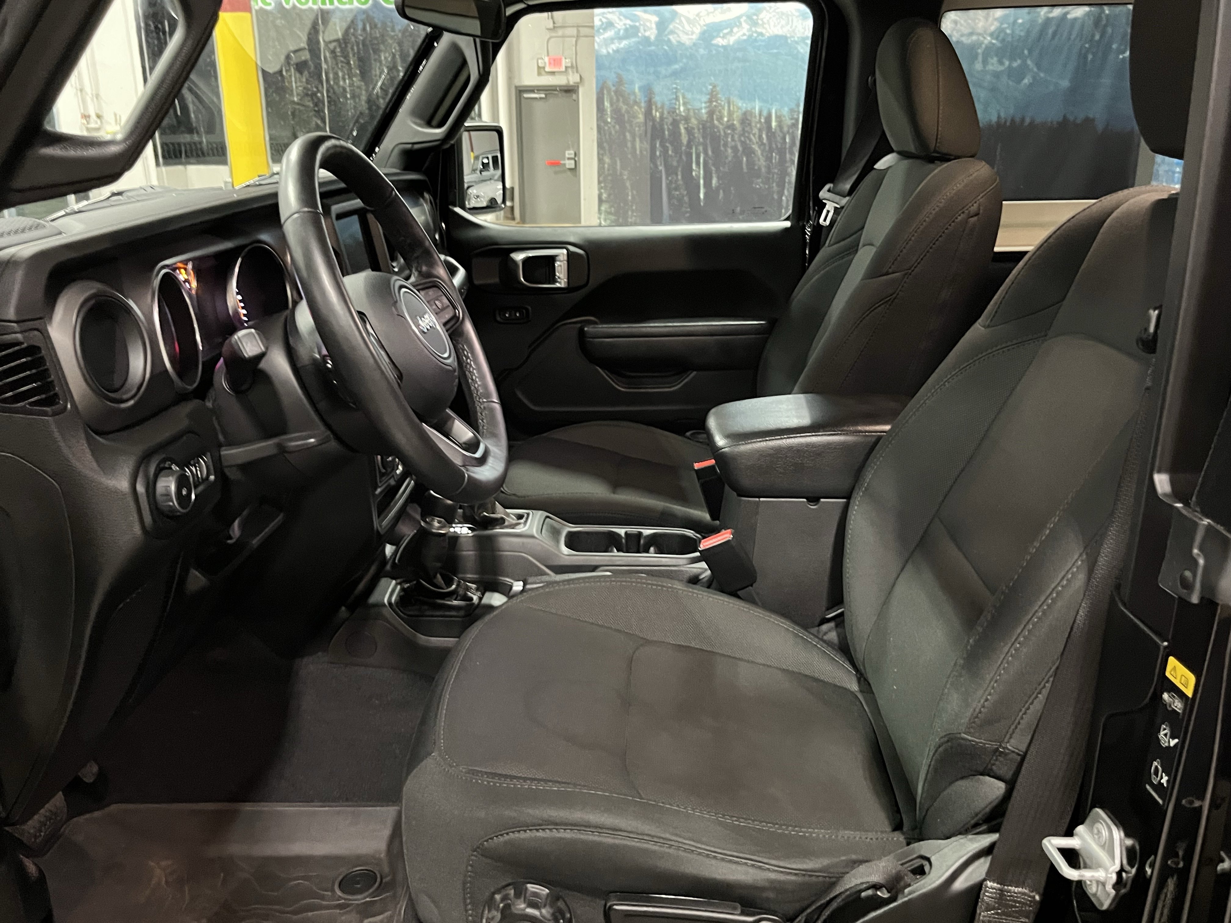 Used 2022 Jeep Wrangler Willys image 10