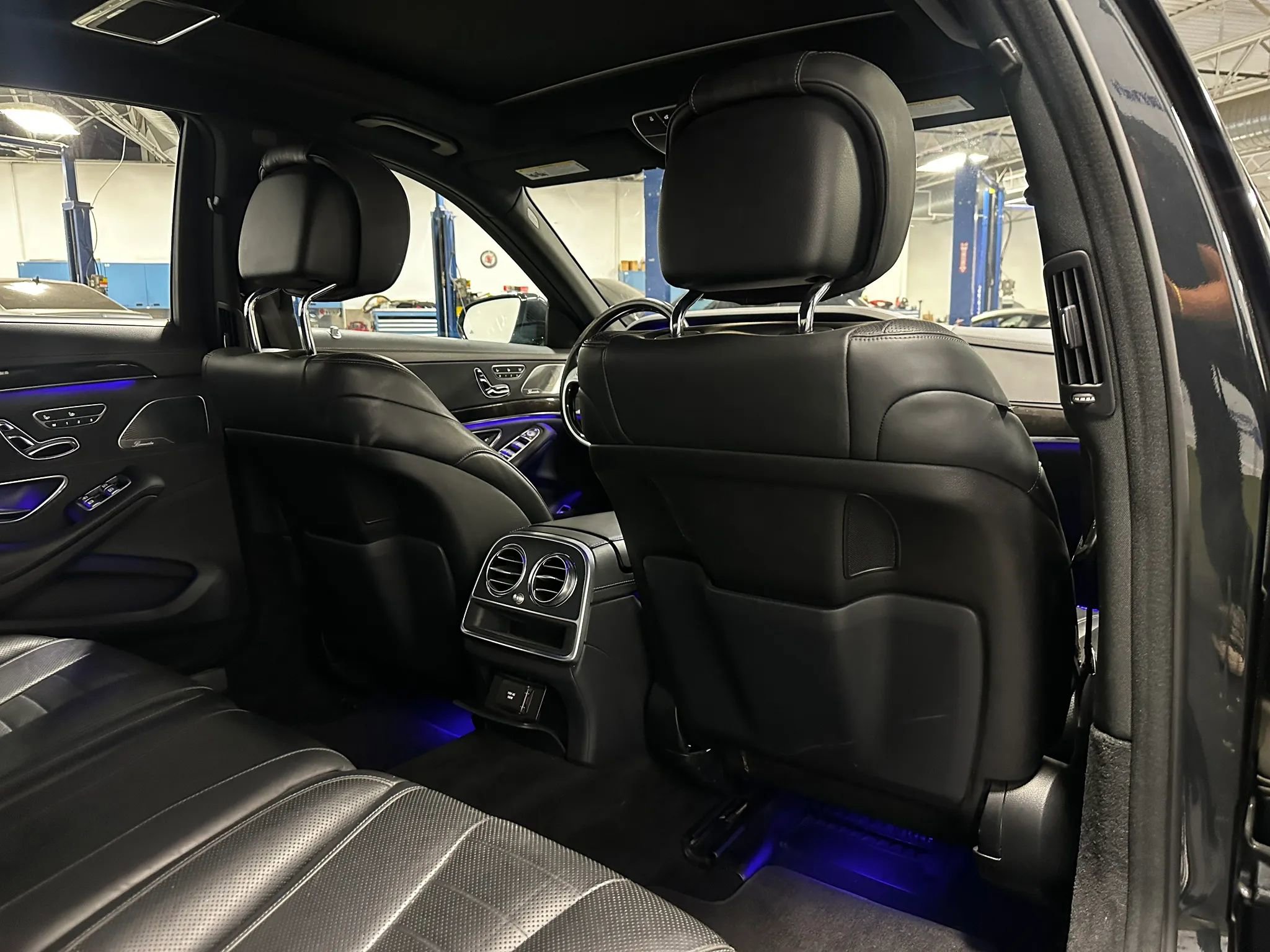 Used 2016 Mercedes-Benz S 550 Sedan image 19