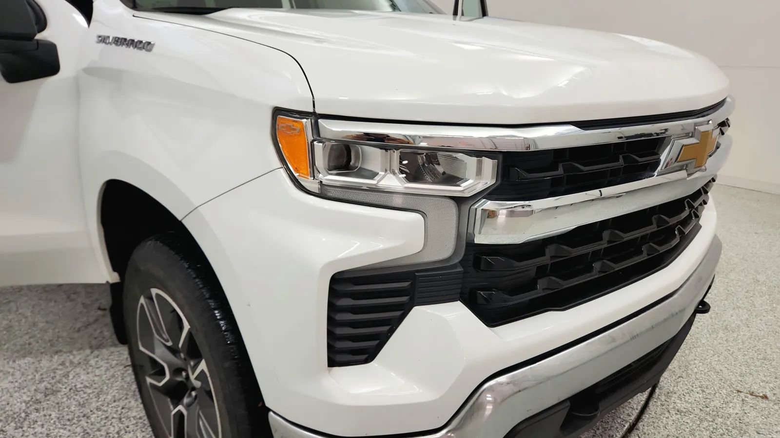 Used 2022 Chevrolet Silverado 1500 LT image 14