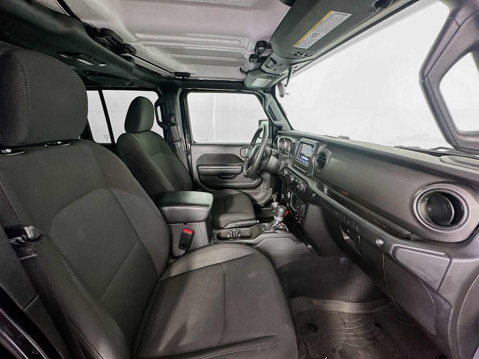Used 2023 Jeep Wrangler Unlimited Sport AWD/4WD image 25