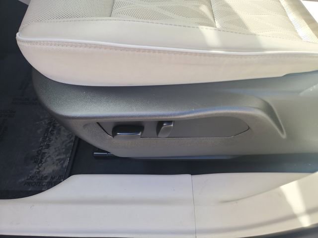 Certified 2023 Buick Envision Avenir image 19