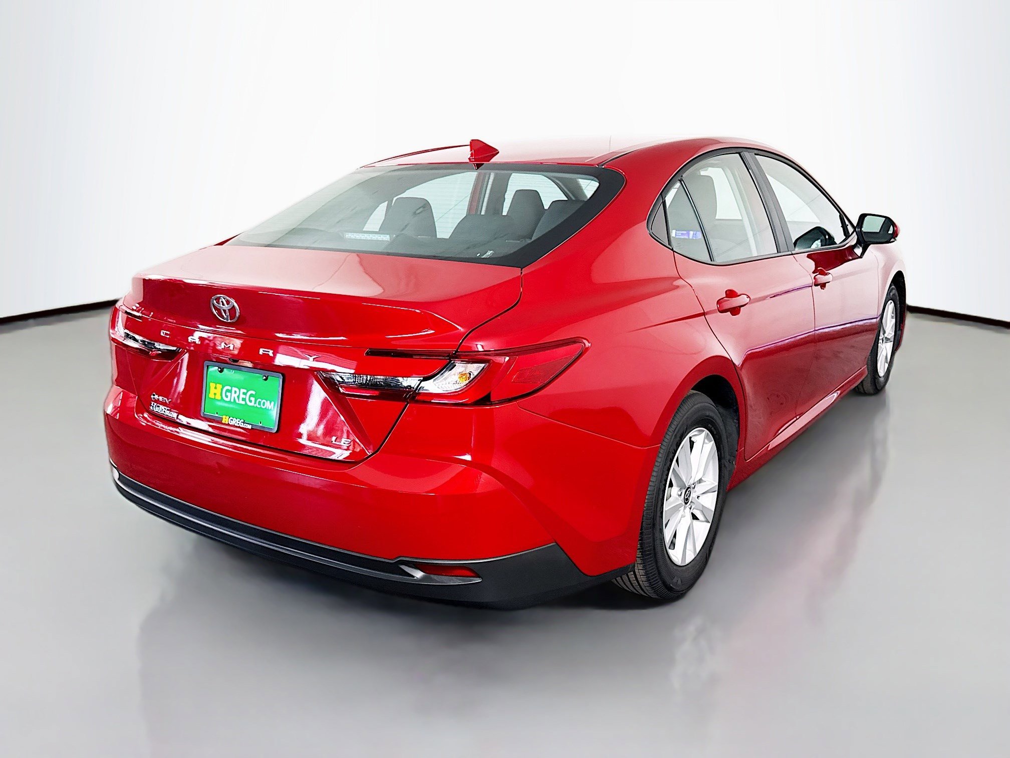 Used 2025 Toyota Camry LE image 10