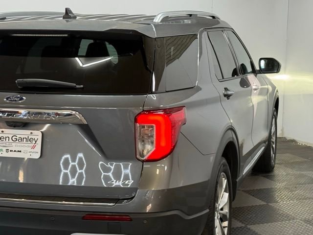Used 2023 Ford Explorer Limited w/ Limited Technology Package image 11