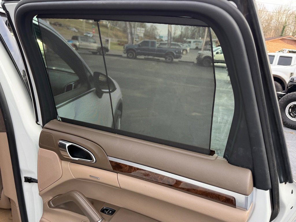 Used 2013 Porsche Cayenne Turbo w/ Premium Pkg Plus image 82