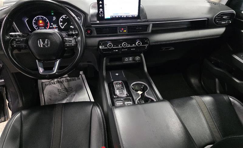 Used 2023 Honda Pilot Touring image 5