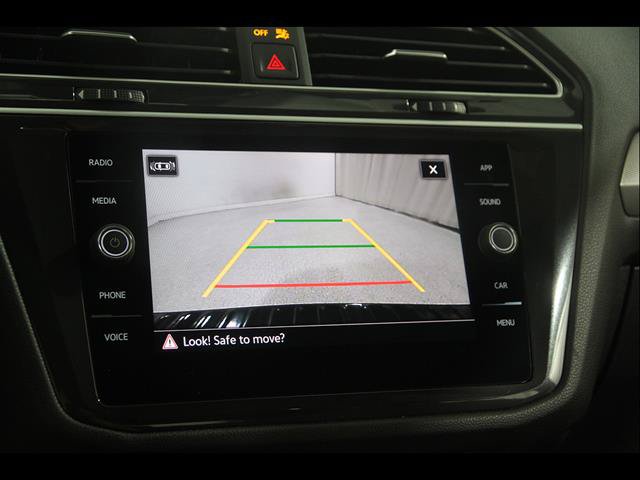 Certified 2024 Volkswagen Tiguan SE R-Line AWD/4WD image 13