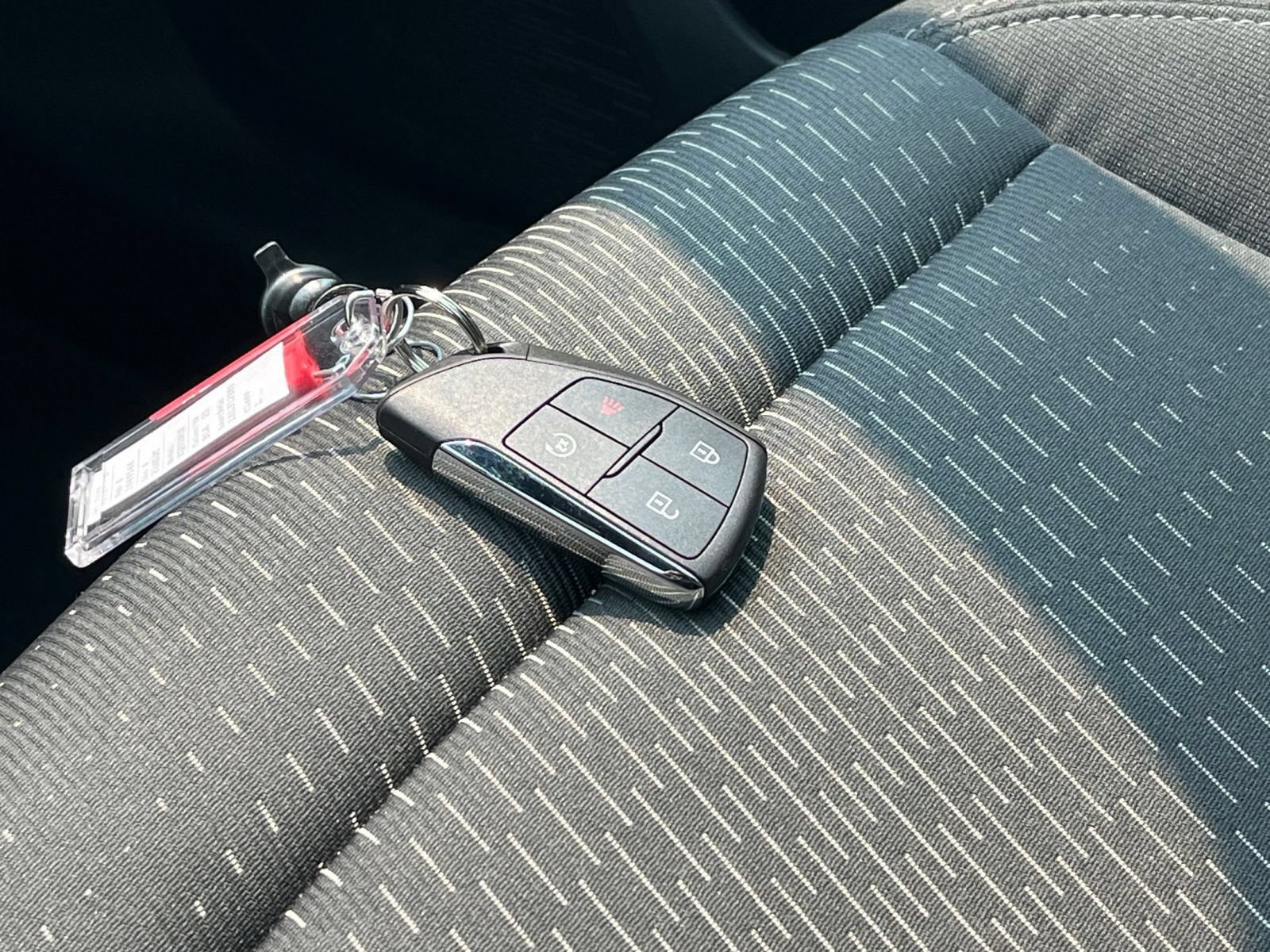 Used 2025 Chevrolet Equinox LT FWD image 25