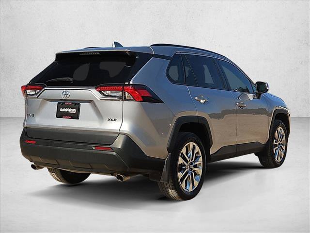 Used 2021 Toyota RAV4 XLE Premium FWD image 5