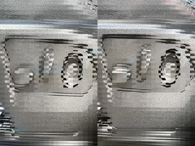 Used 2024 Chevrolet Suburban RST image 15