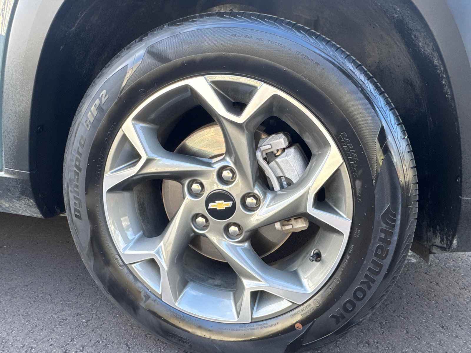 Used 2025 Chevrolet Trax LT FWD image 13