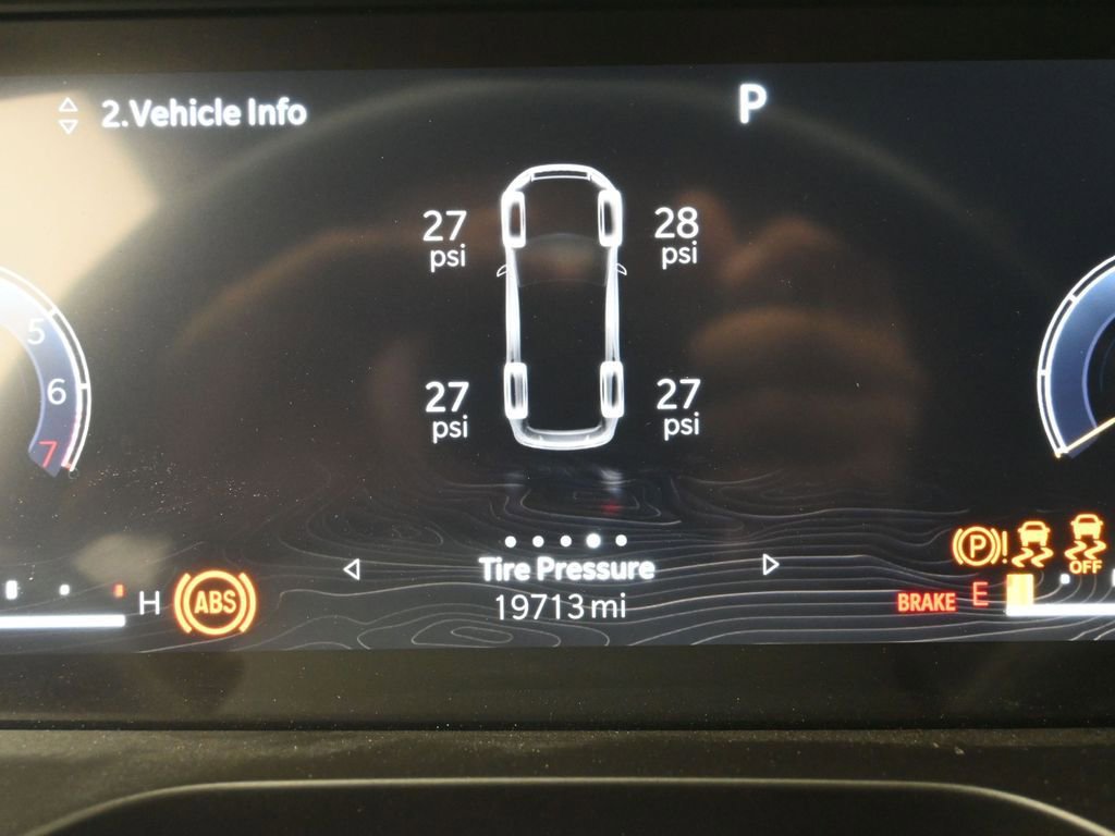 Used 2022 Jeep Grand Cherokee Limited image 10