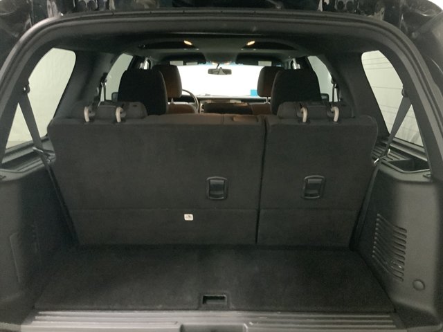 Used 2017 Ford Expedition XLT AWD/4WD image 9