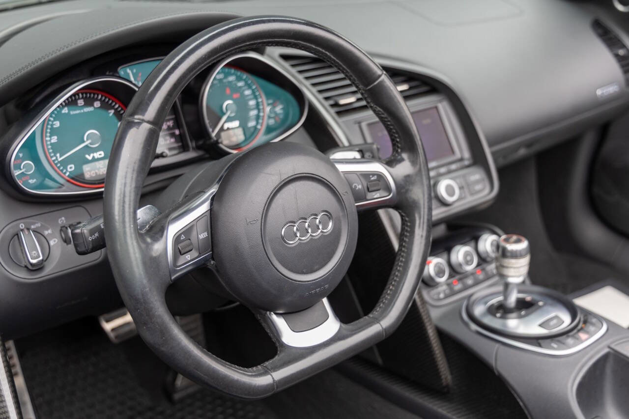 Used 2011 Audi R8 V10 image 17
