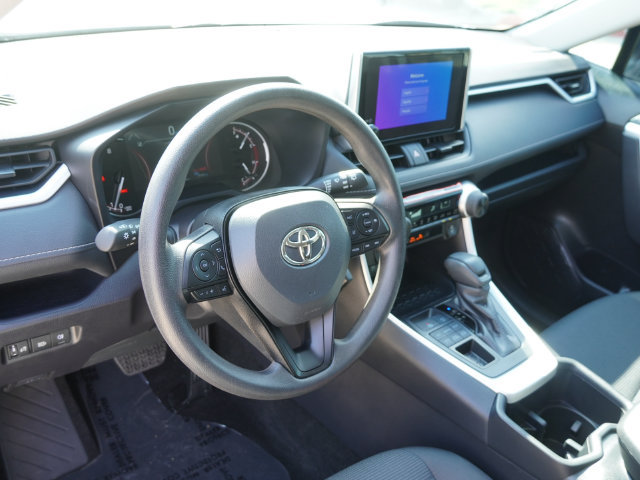 Used 2025 Toyota RAV4 LE AWD/4WD image 16