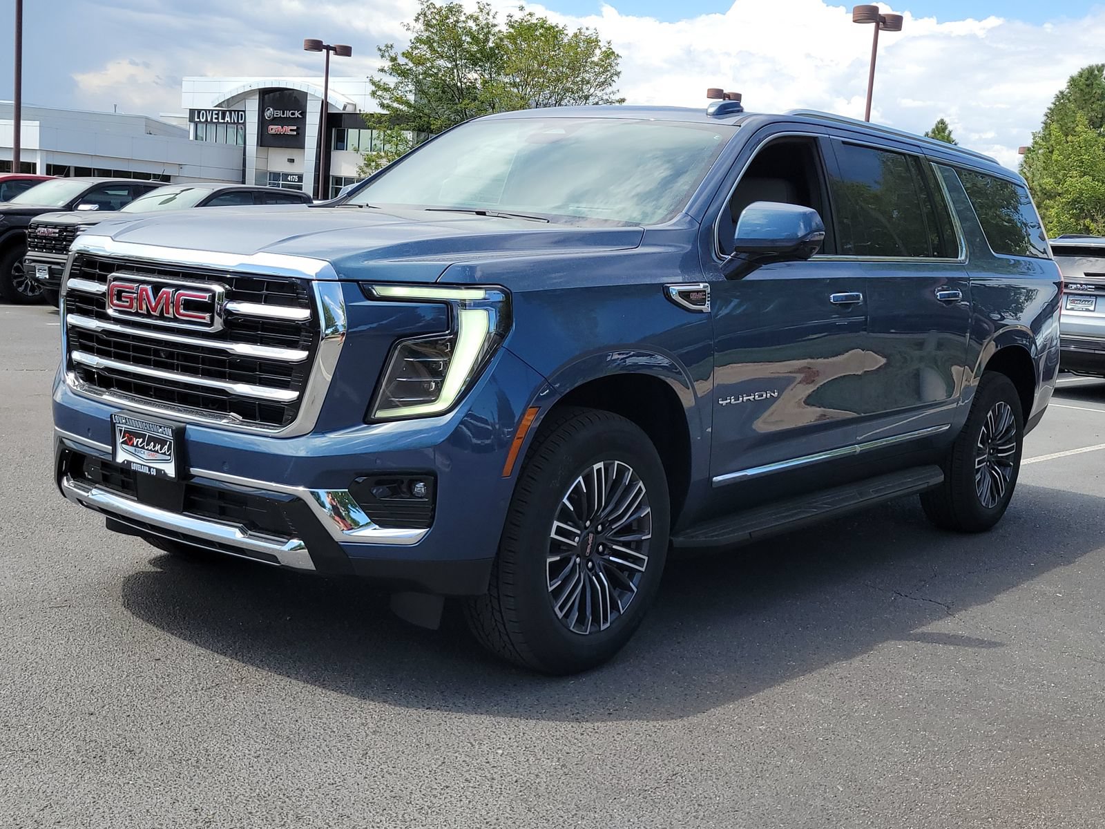 New 2026 GMC Yukon XL Elevation w/ Elevation Premium Package AWD/4WD image 4