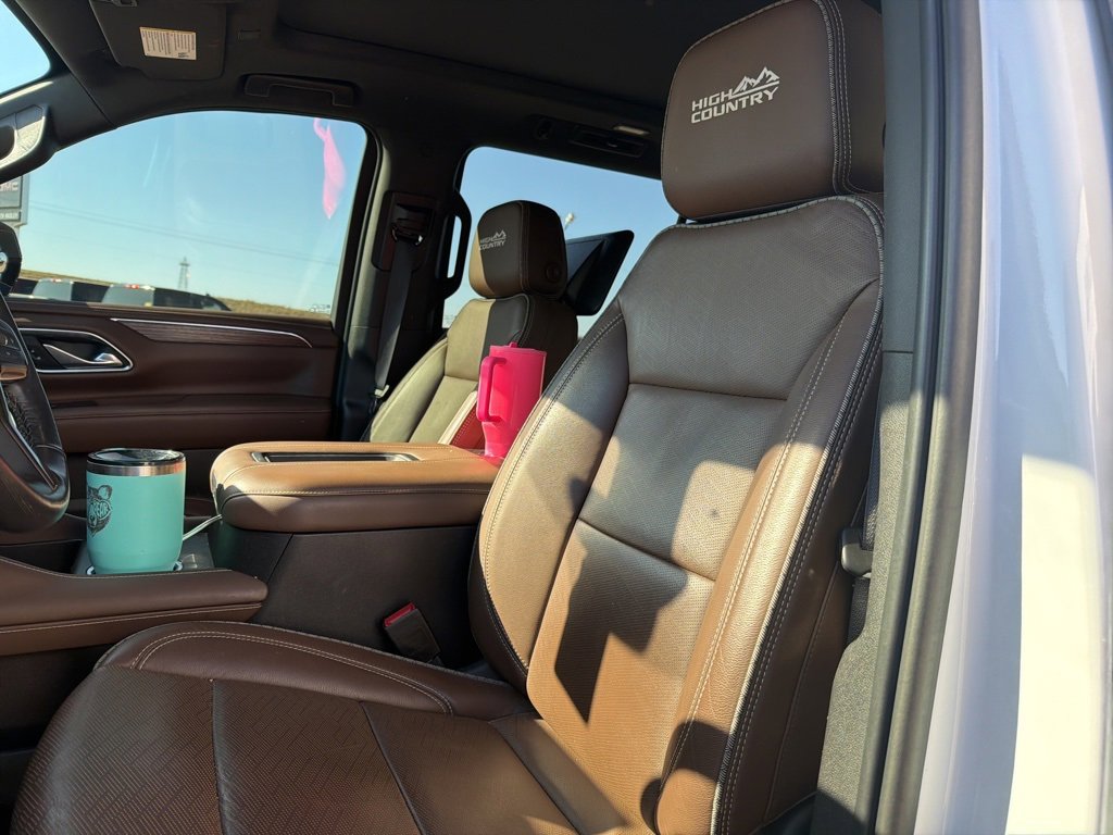Used 2021 Chevrolet Suburban High Country image 9