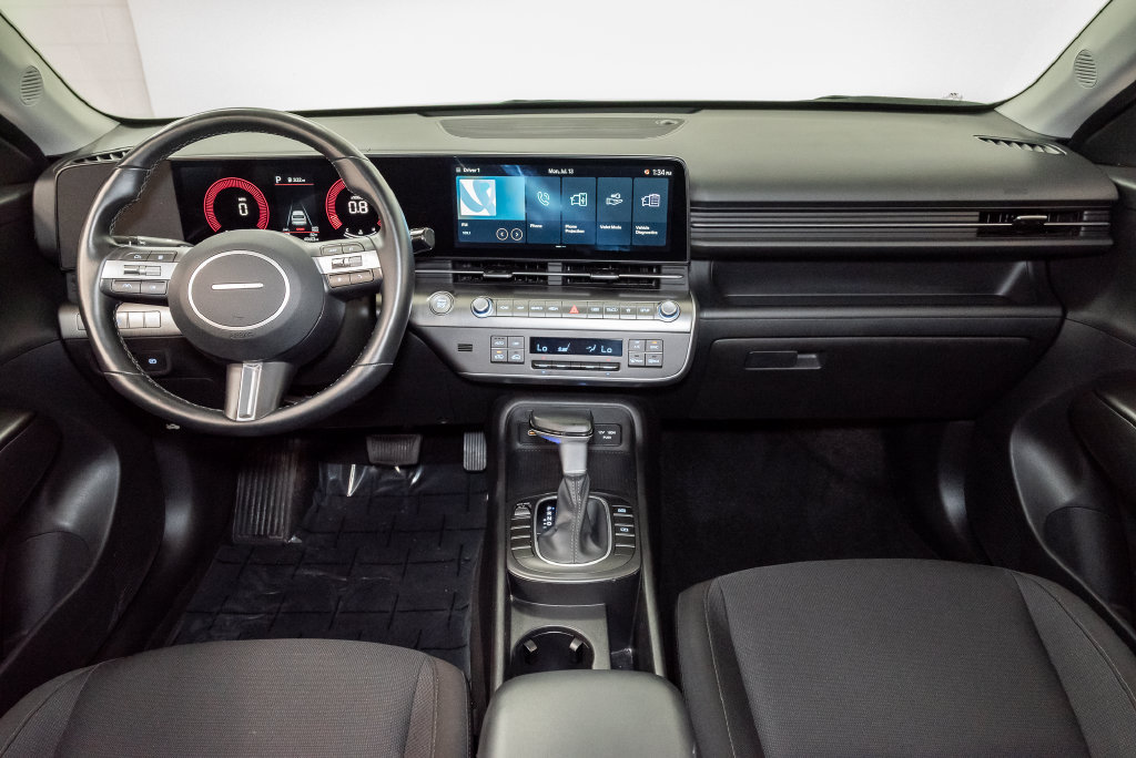 Used 2025 Hyundai Kona SEL FWD image 23