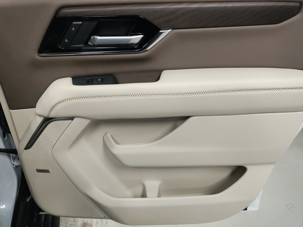 New 2026 GMC Yukon XL Denali w/ Sun & Power Step Package image 18