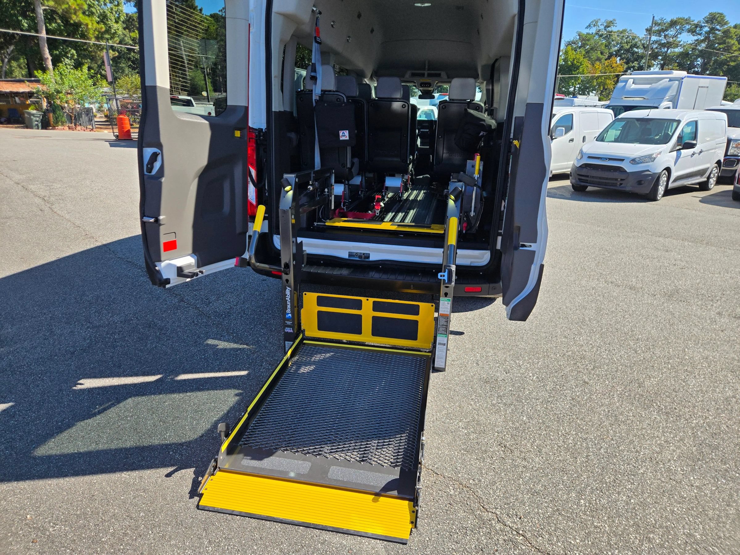 Used 2020 Ford Transit 350 XL RWD image 13