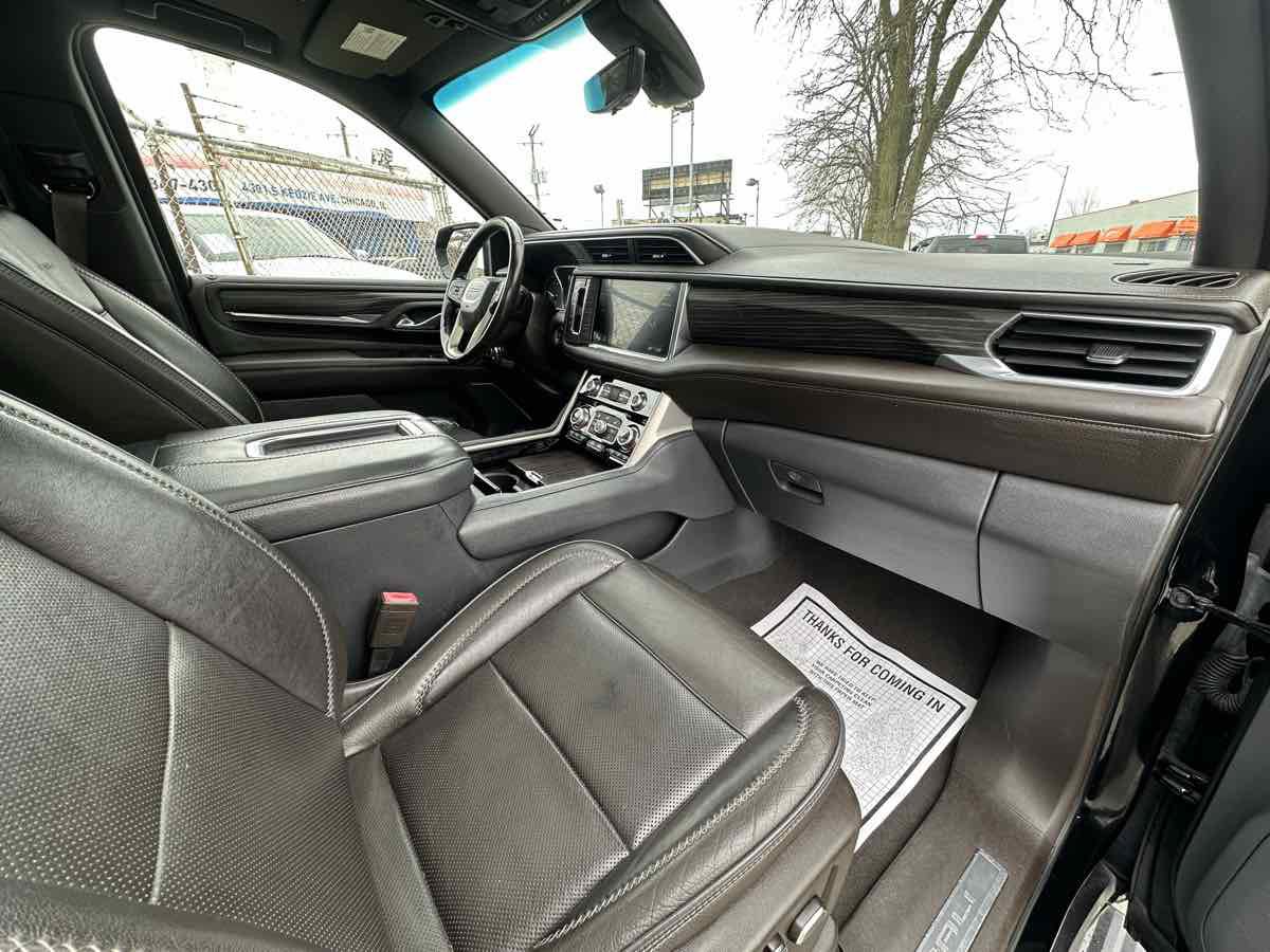 Used 2021 GMC Yukon Denali w/ Denali Premium Package AWD/4WD image 29