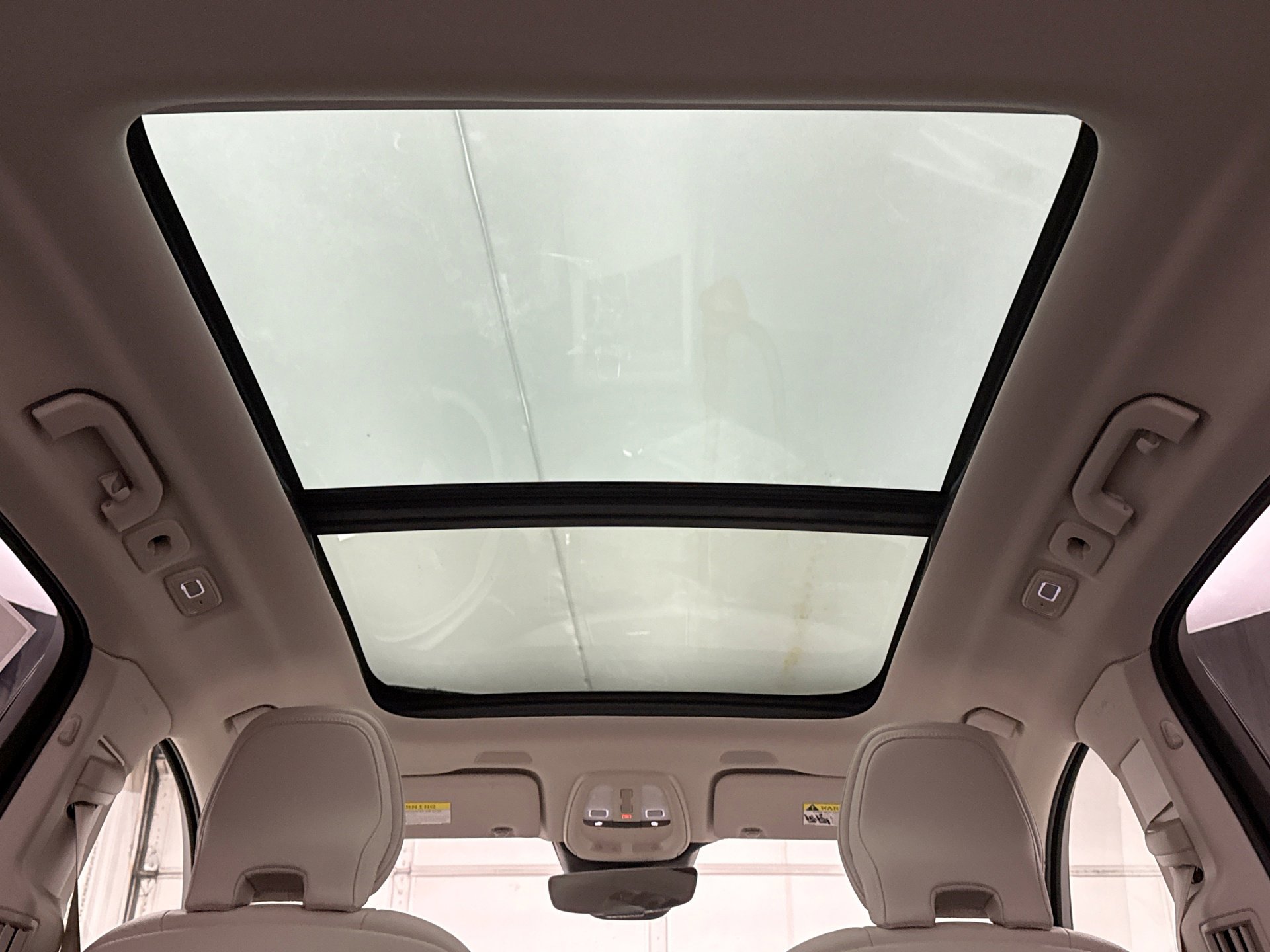 Used 2025 Volvo XC60 B5 Ultra w/ Climate Package image 19