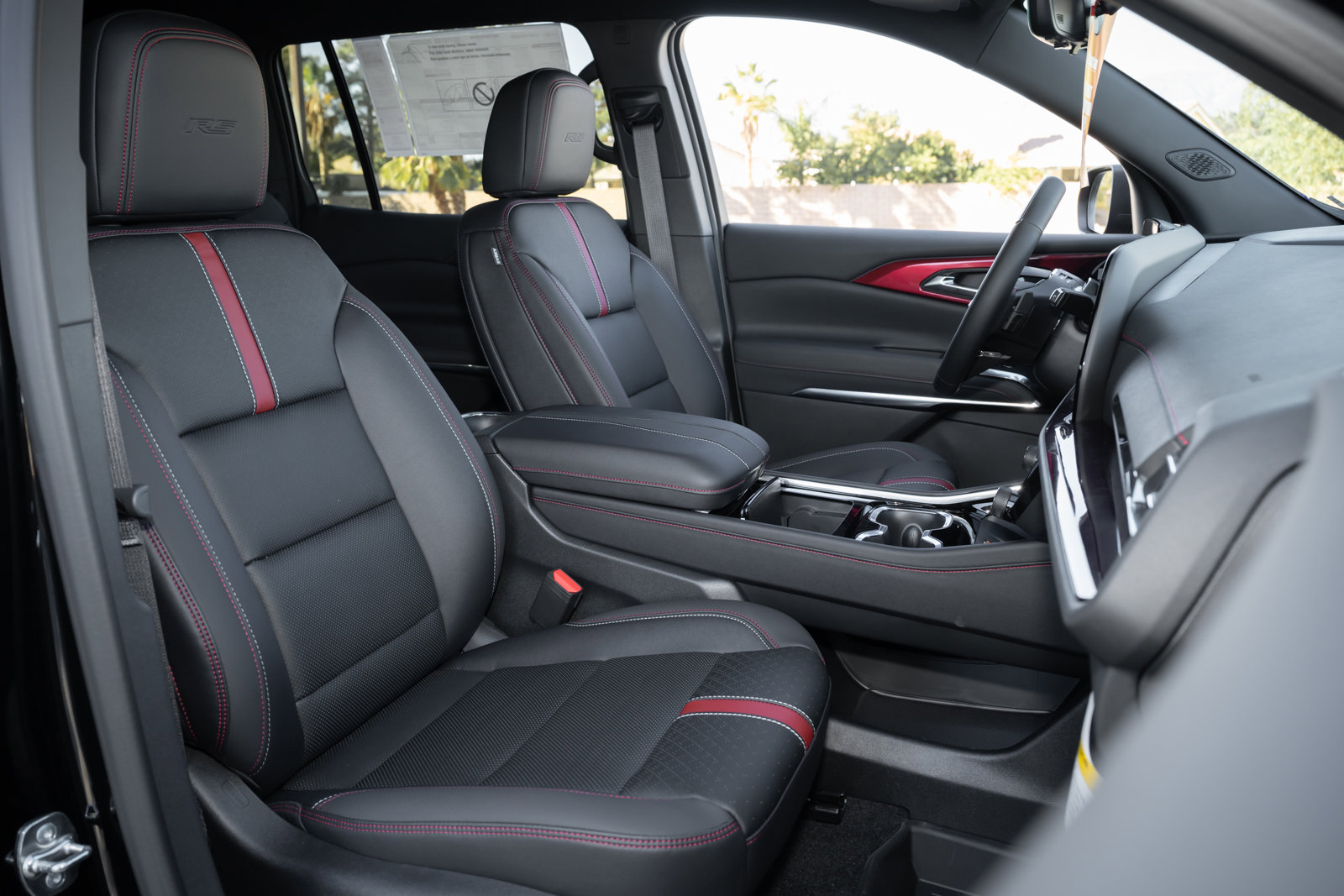 New 2026 Chevrolet Traverse RS w/ LPO, Floor Liner Package image 41