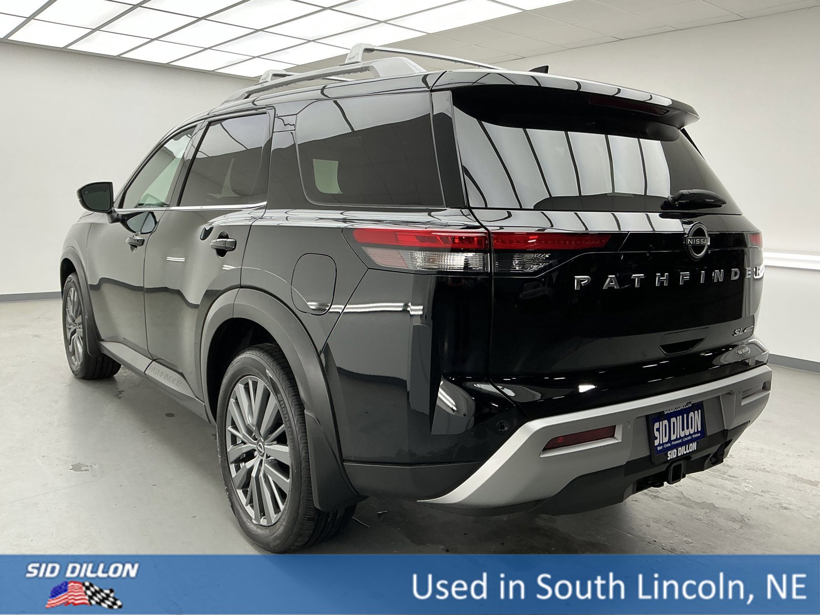 Used 2025 Nissan Pathfinder SL w/ SL Premium Package image 6