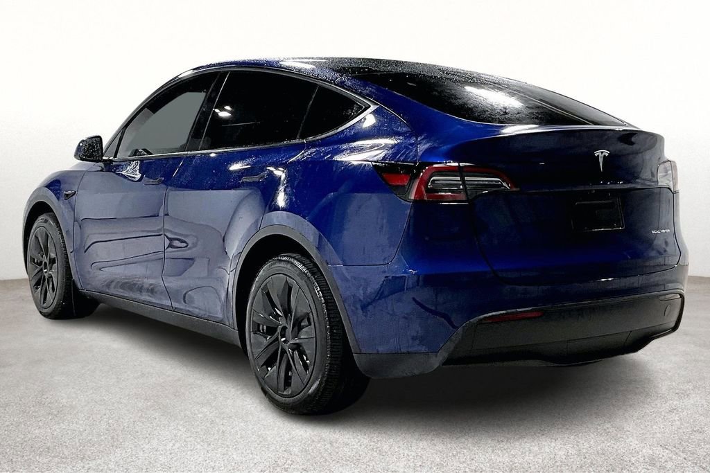Used 2024 Tesla Model Y Long Range AWD/4WD image 15