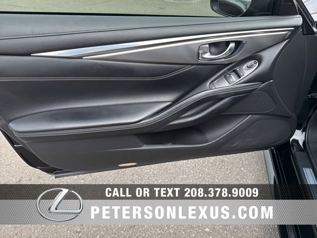 Used 2018 INFINITI Q60 2.0t w/ Moonroof Package image 19