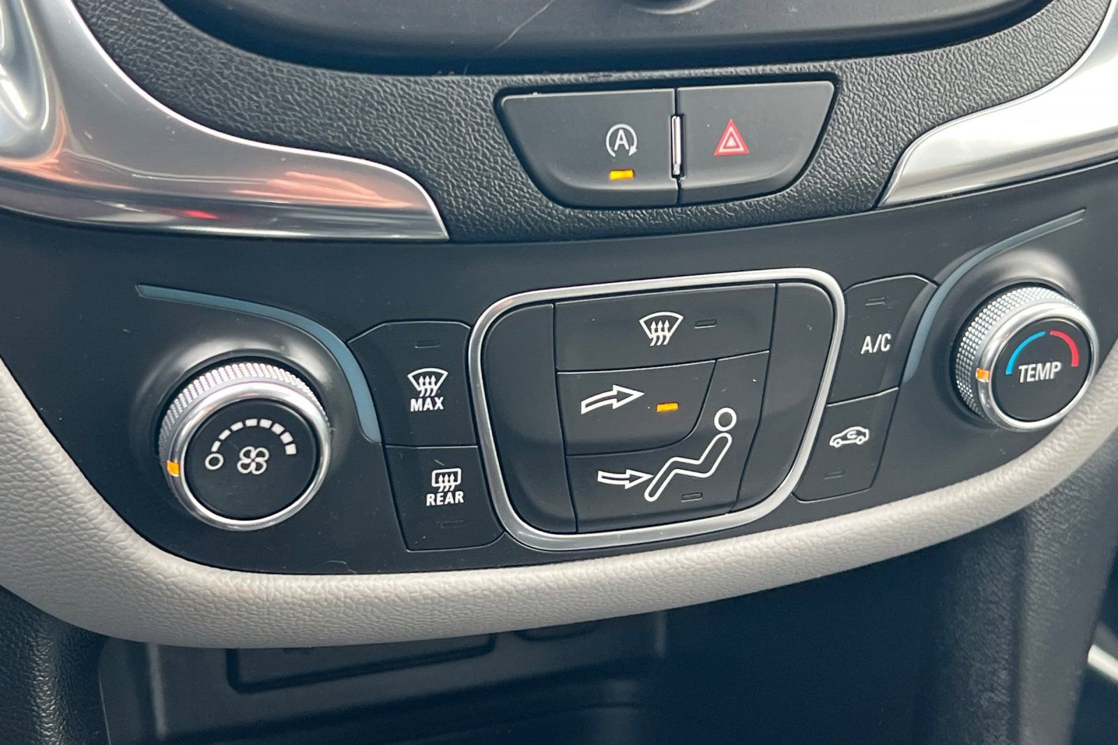 Used 2024 Chevrolet Equinox LS AWD/4WD image 18