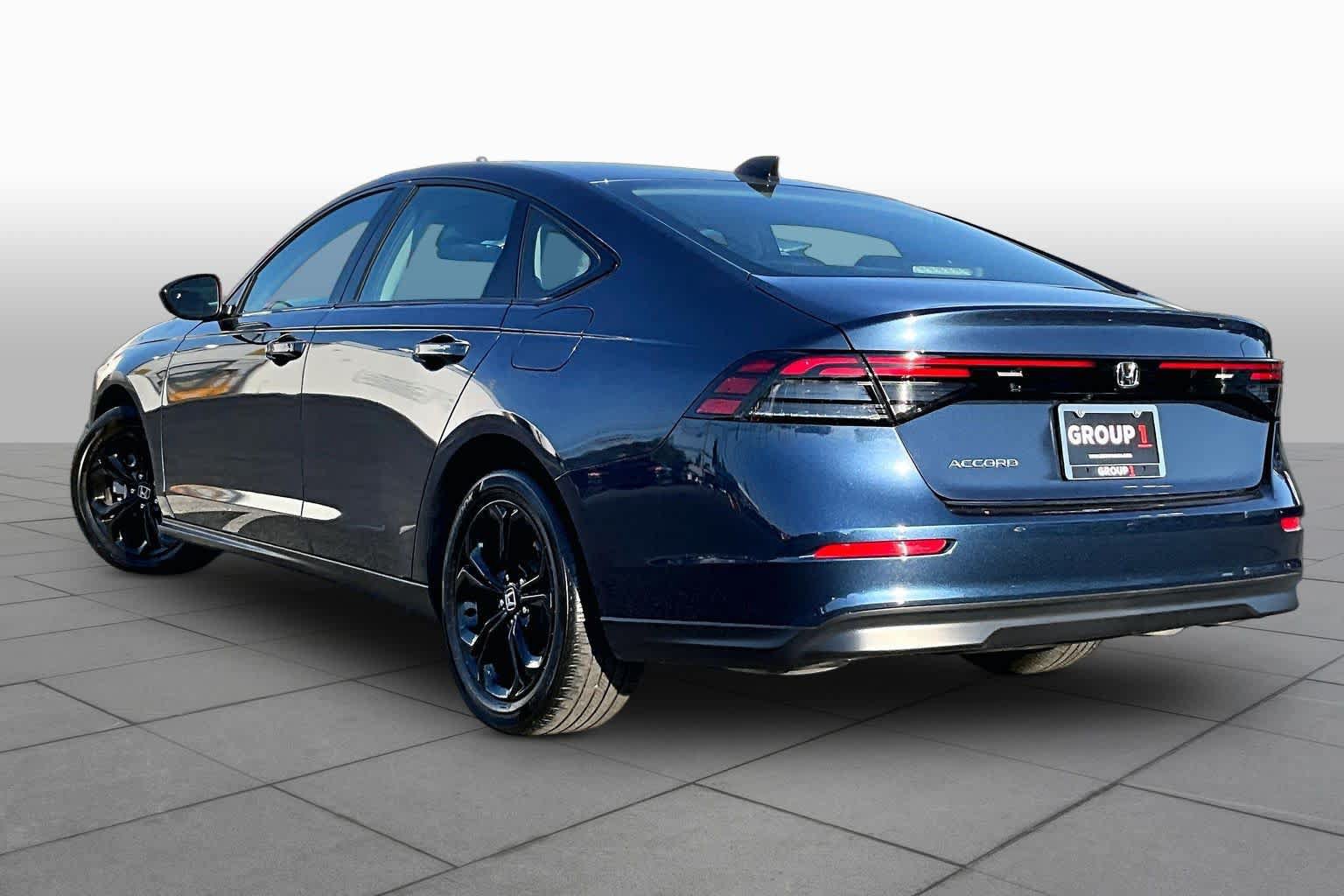 Used 2025 Honda Accord SE image 11