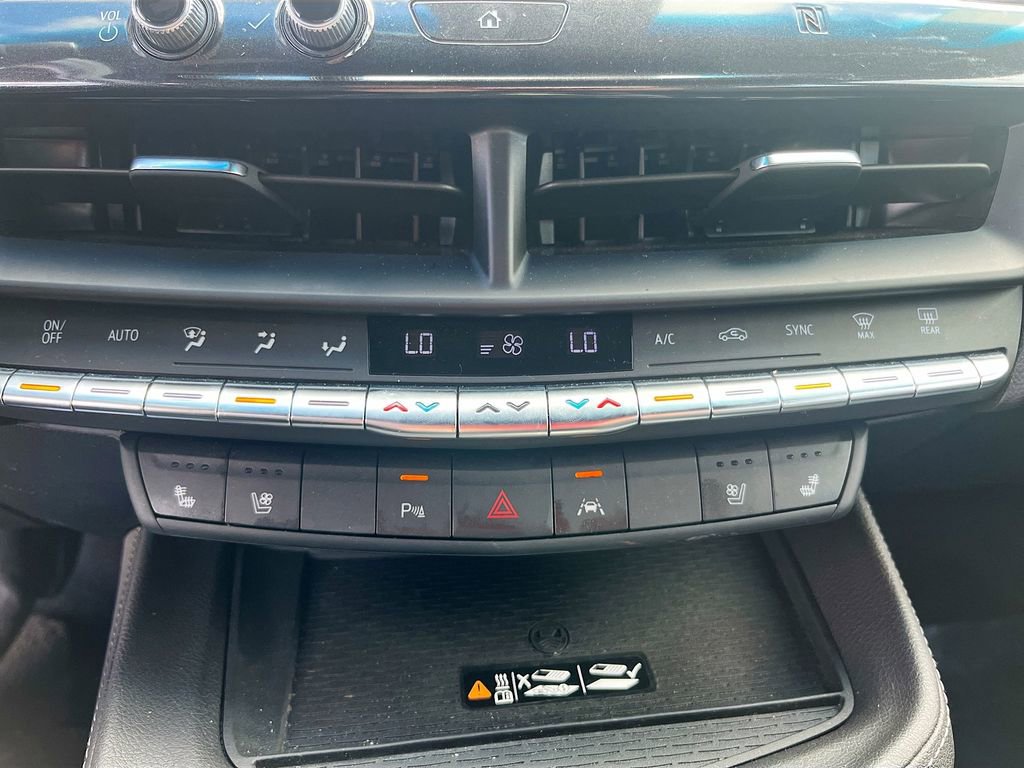 Used 2021 Cadillac CT4 Premium Luxury image 16