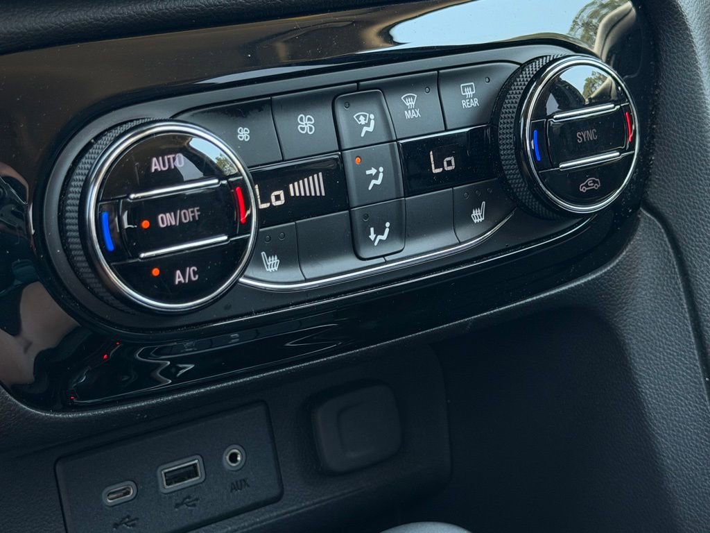 Used 2021 Buick Encore GX Select FWD image 20