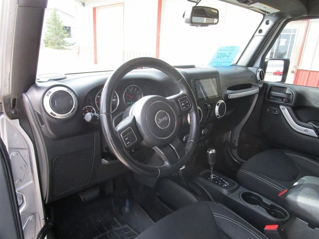 Used 2016 Jeep Wrangler Sahara w/ Dual Top Group image 10