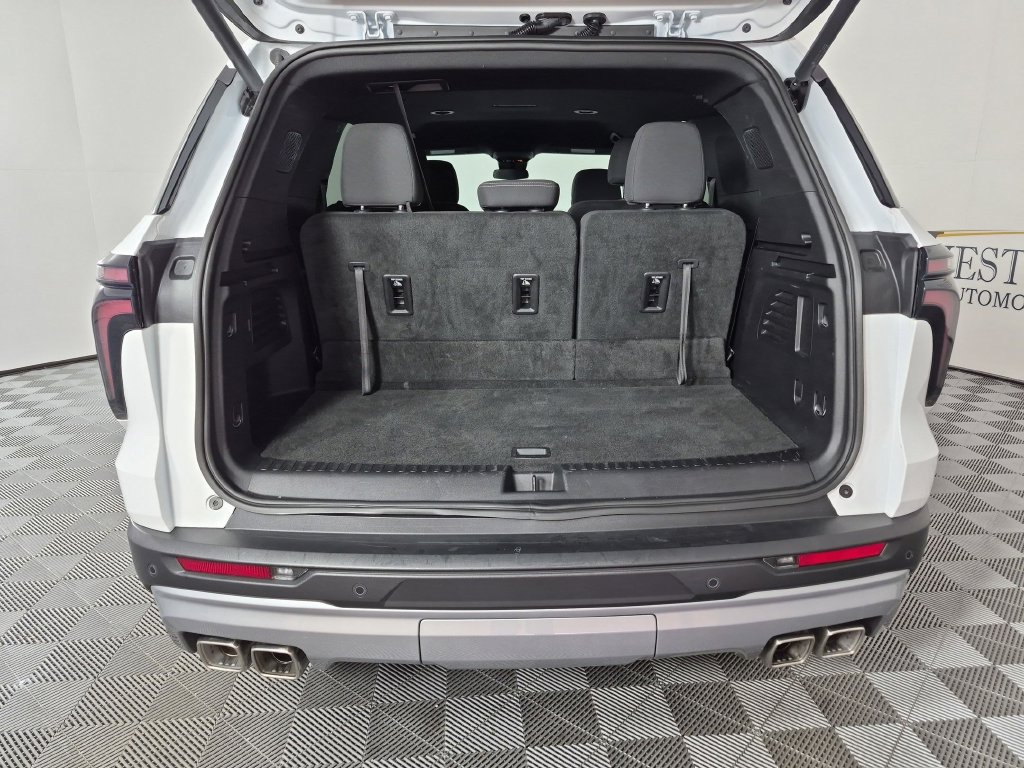 Certified 2026 Chevrolet Traverse LT FWD image 34