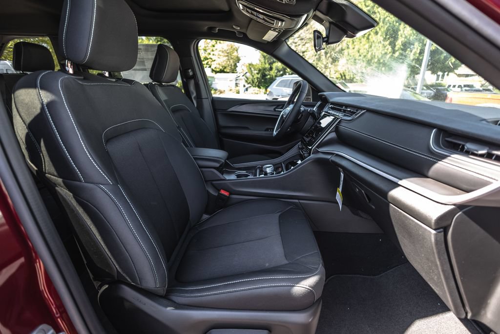 New 2026 Jeep Grand Cherokee Laredo X AWD/4WD image 25