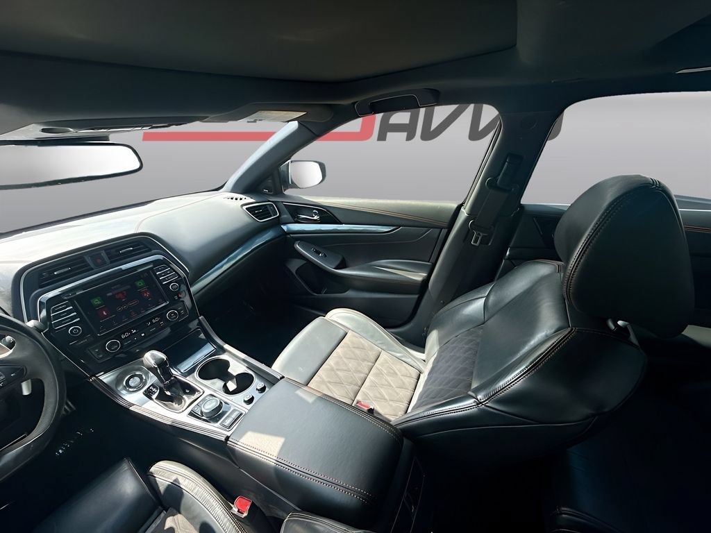 Used 2022 Nissan Maxima SR w/ Sport Mat Group FWD image 25
