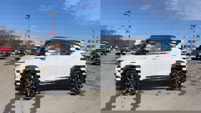 Used 2021 Chevrolet TrailBlazer ACTIV w/ Technology Package image 5