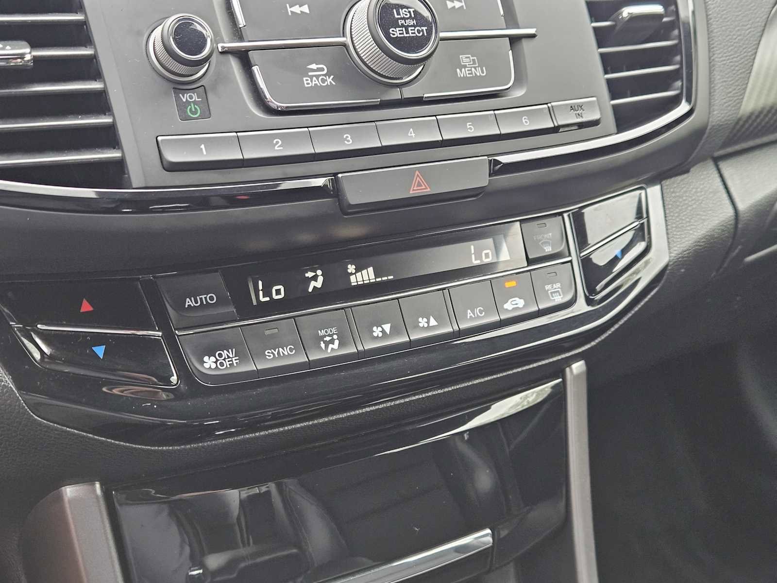 Used 2017 Honda Accord Sport image 19