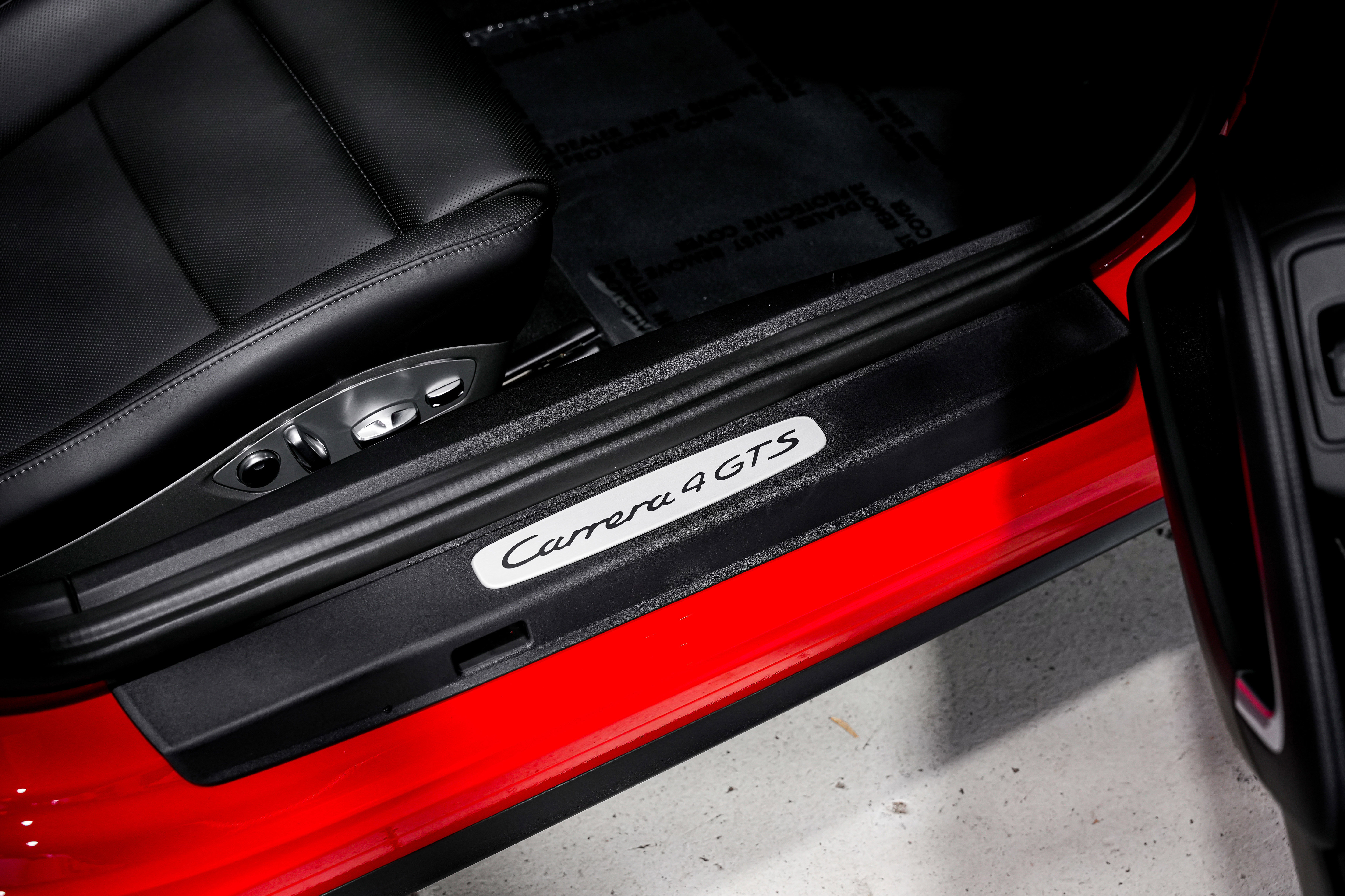 Used 2015 Porsche 911 Carrera 4 GTS w/ Bose Audio Package AWD/4WD image 27