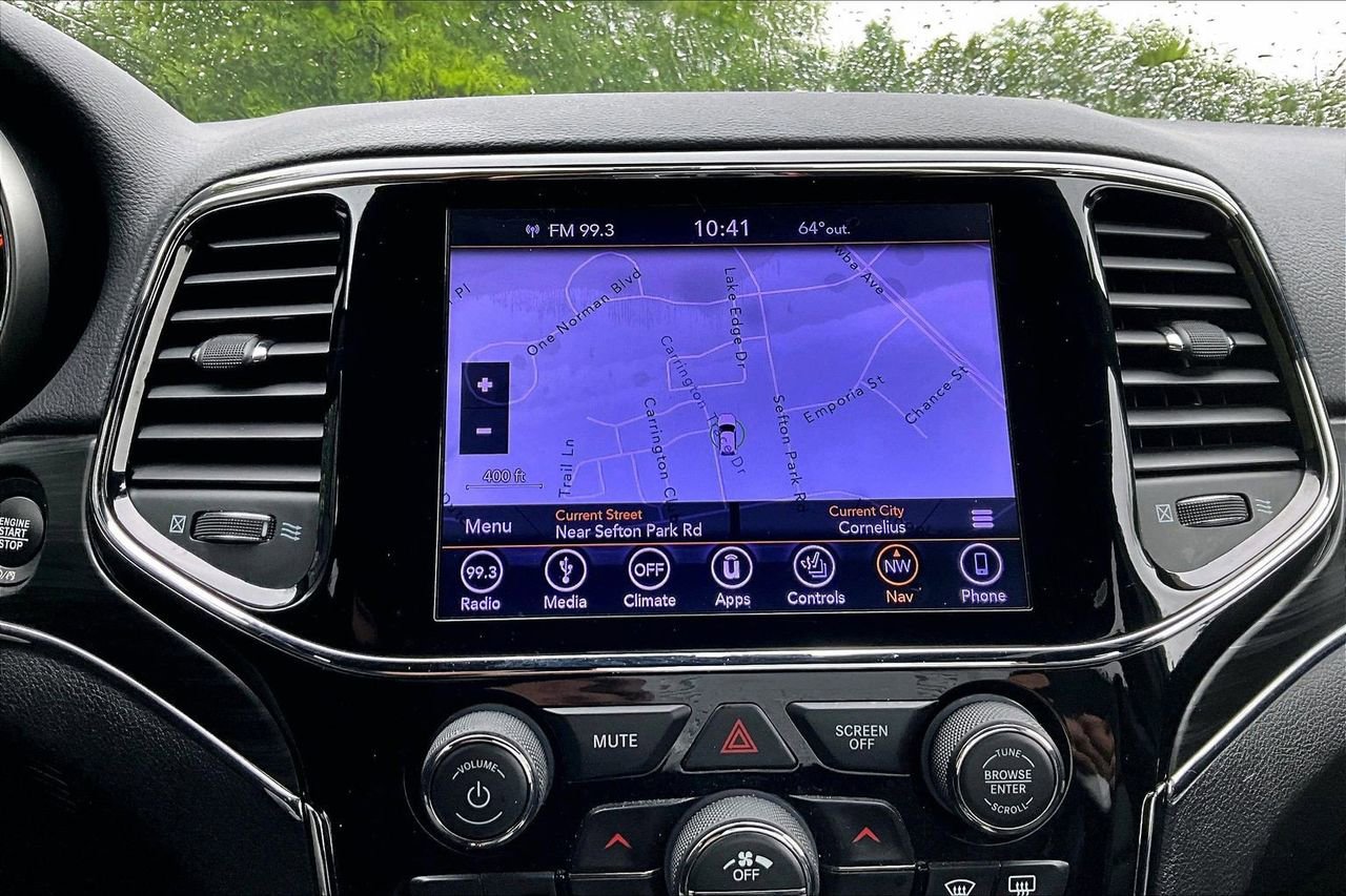 Used 2019 Jeep Grand Cherokee Limited AWD/4WD image 13