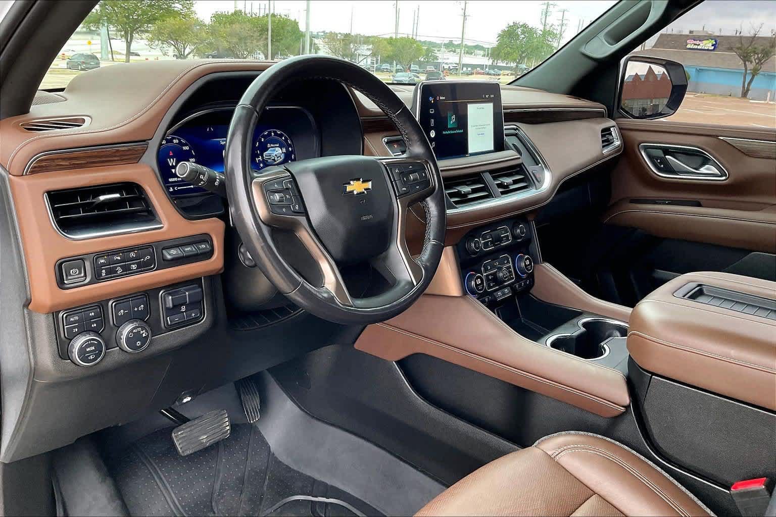 Used 2022 Chevrolet Tahoe High Country AWD/4WD image 2