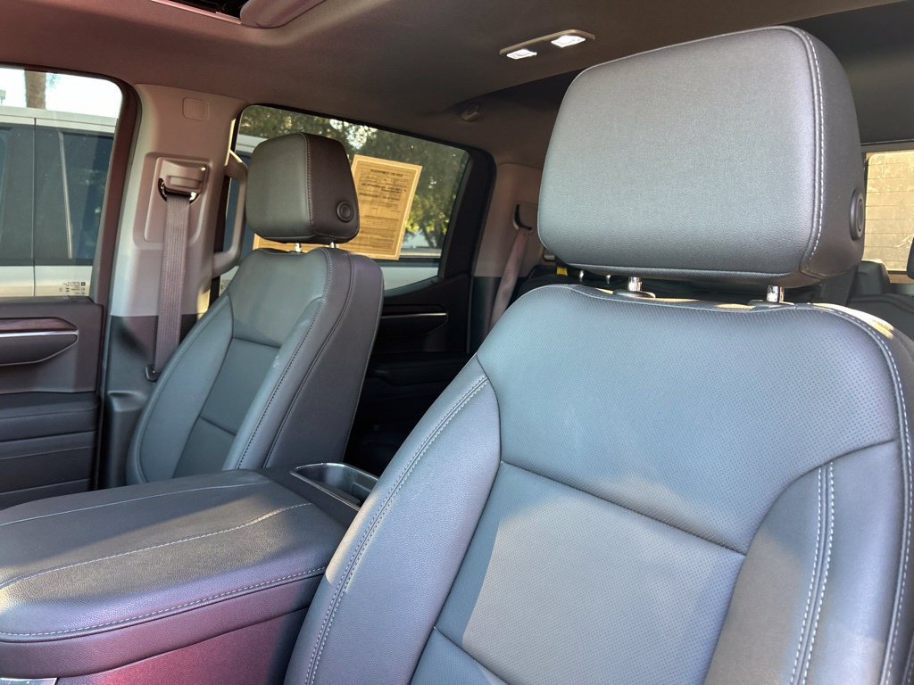 Used 2026 GMC Sierra 1500 SLT AWD/4WD image 22