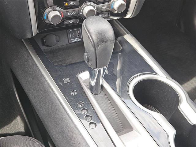 Used 2020 Nissan Pathfinder SV FWD image 14